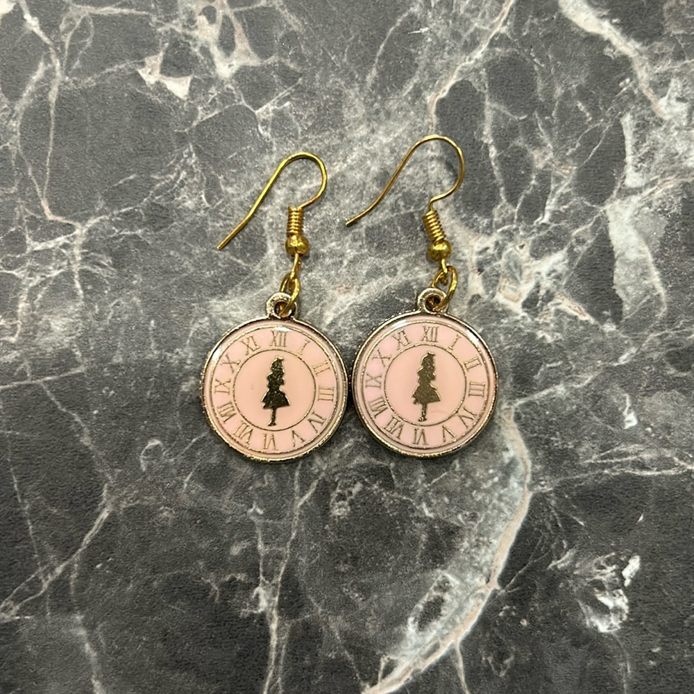Pink and Gold Alice in Wonderland earrings